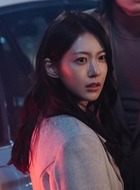 李裕姃（孔升妍饰演）