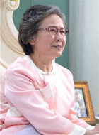 周丽君（杨光饰演）